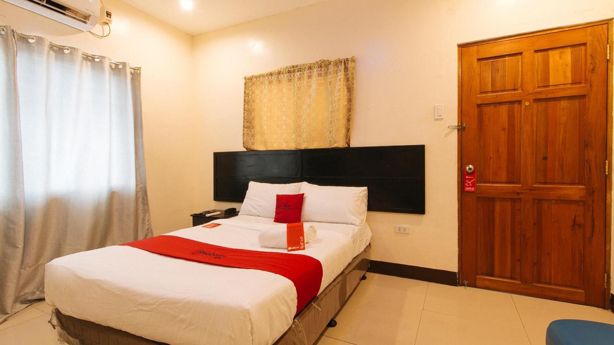 Reddoorz At V-Cat Apartelle Sampaloc Manila Exterior photo