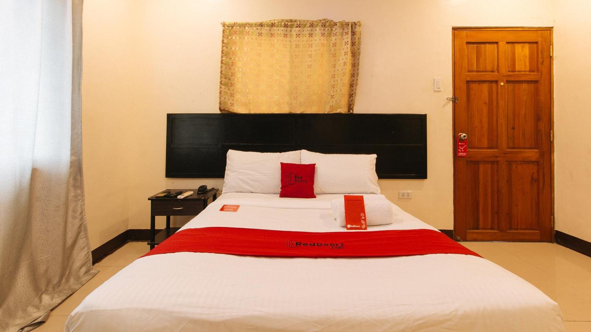 Reddoorz At V-Cat Apartelle Sampaloc Manila Exterior photo