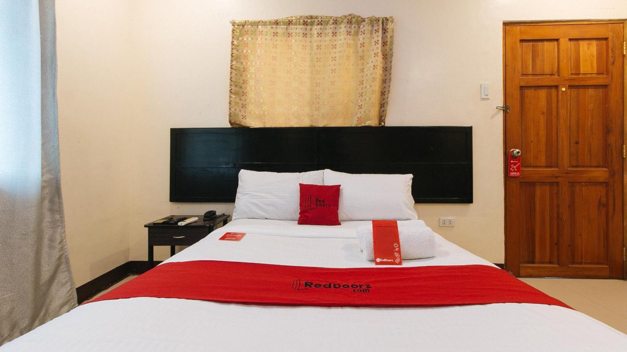 Reddoorz At V-Cat Apartelle Sampaloc Manila Exterior photo