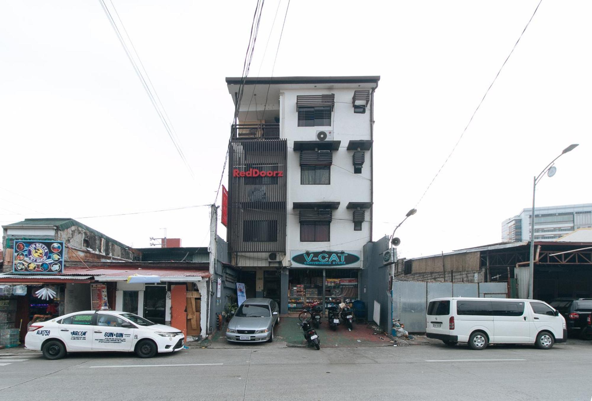 Reddoorz At V-Cat Apartelle Sampaloc Manila Exterior photo