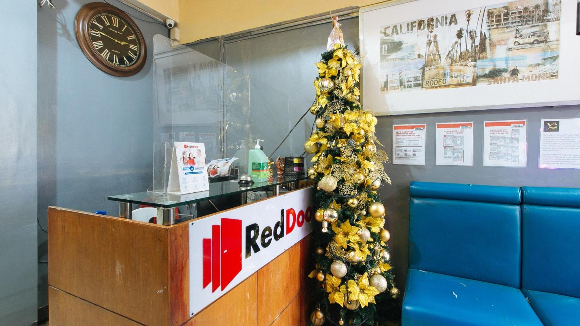Reddoorz At V-Cat Apartelle Sampaloc Manila Exterior photo