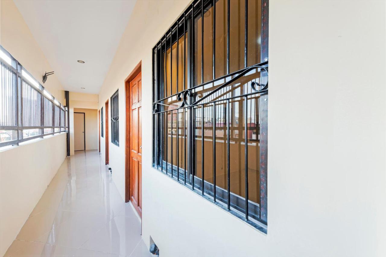 Reddoorz At V-Cat Apartelle Sampaloc Manila Exterior photo